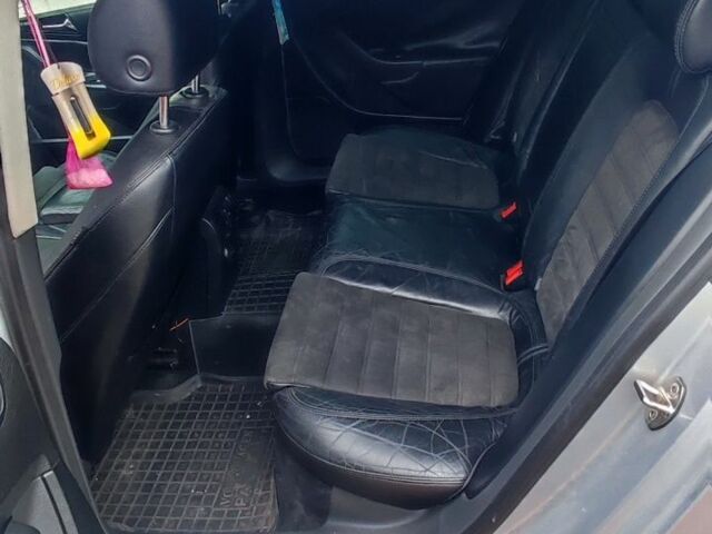 Серый Фольксваген Пассат, объемом двигателя 2 л и пробегом 317 тыс. км за 5500 $, фото 2 на Automoto.ua