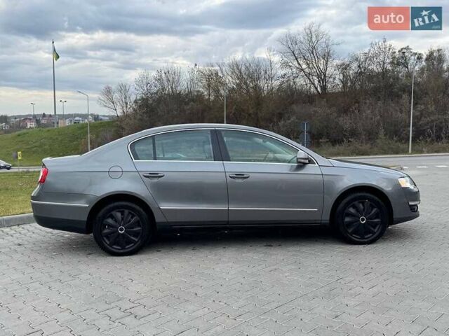 Серый Фольксваген Пассат, объемом двигателя 1.6 л и пробегом 185 тыс. км за 5950 $, фото 12 на Automoto.ua