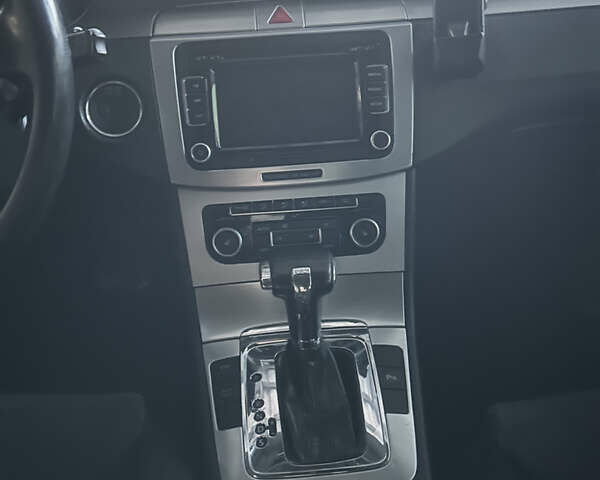 Сірий Фольксваген Пассат, об'ємом двигуна 1.97 л та пробігом 280 тис. км за 8300 $, фото 3 на Automoto.ua