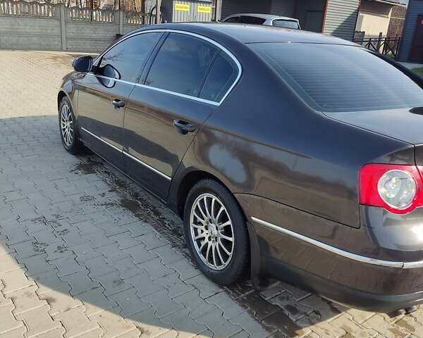 Сірий Фольксваген Пассат, об'ємом двигуна 2 л та пробігом 231 тис. км за 6650 $, фото 6 на Automoto.ua