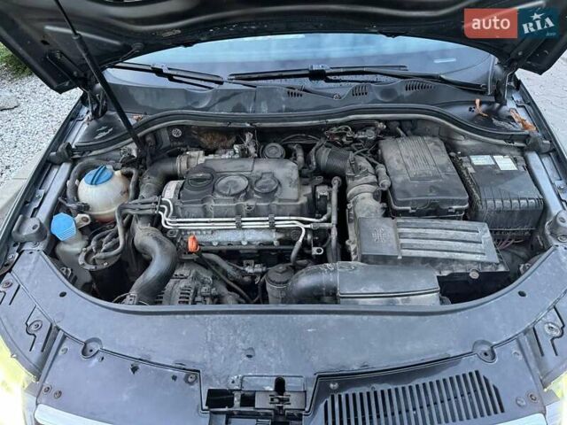 Серый Фольксваген Пассат, объемом двигателя 1.97 л и пробегом 318 тыс. км за 5300 $, фото 19 на Automoto.ua