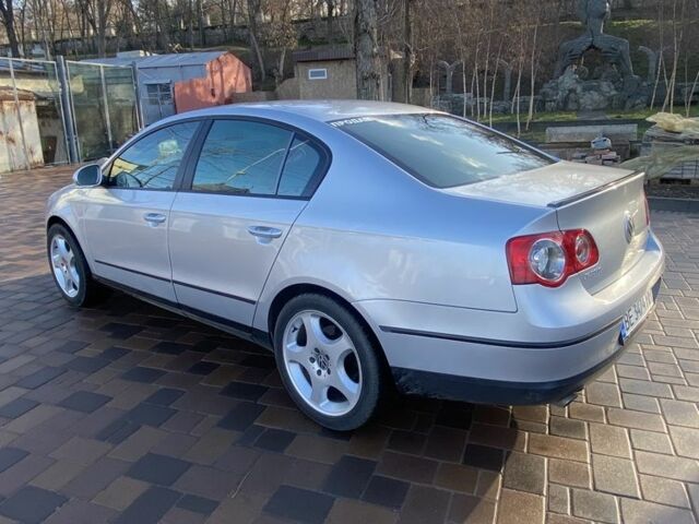 Сірий Фольксваген Пассат, об'ємом двигуна 1.6 л та пробігом 215 тис. км за 5350 $, фото 6 на Automoto.ua