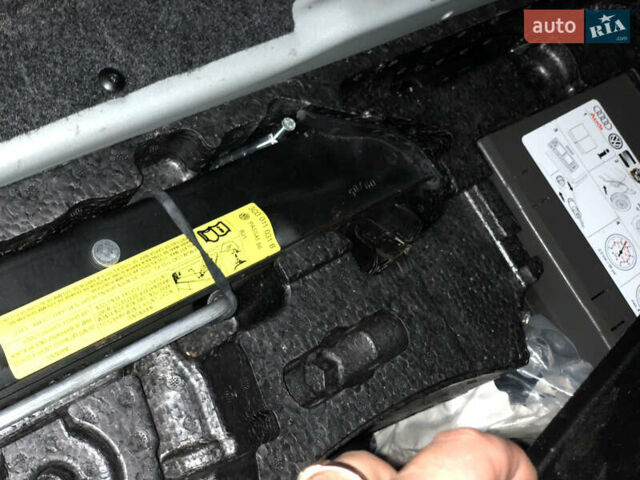 Серый Фольксваген Пассат, объемом двигателя 1.6 л и пробегом 208 тыс. км за 6200 $, фото 38 на Automoto.ua