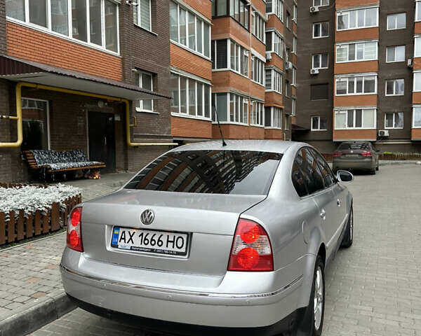 Серый Фольксваген Пассат, объемом двигателя 1.8 л и пробегом 319 тыс. км за 4750 $, фото 4 на Automoto.ua