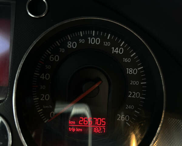 Серый Фольксваген Пассат, объемом двигателя 1.6 л и пробегом 267 тыс. км за 5000 $, фото 8 на Automoto.ua