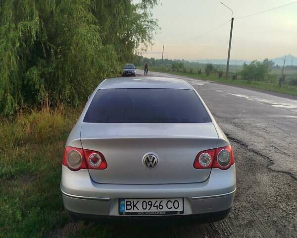 Сірий Фольксваген Пассат, об'ємом двигуна 1.9 л та пробігом 368 тис. км за 5700 $, фото 7 на Automoto.ua