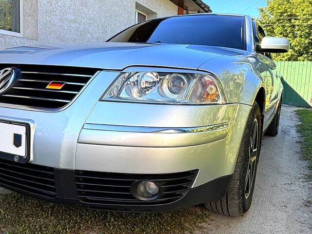 Серый Фольксваген Пассат, объемом двигателя 1.8 л и пробегом 260 тыс. км за 6200 $, фото 1 на Automoto.ua