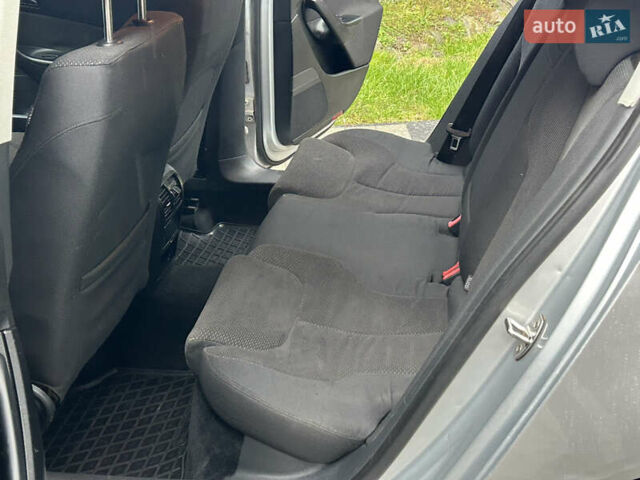 Сірий Фольксваген Пассат, об'ємом двигуна 2 л та пробігом 251 тис. км за 4999 $, фото 26 на Automoto.ua