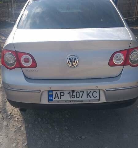 Серый Фольксваген Пассат, объемом двигателя 1.6 л и пробегом 198 тыс. км за 5300 $, фото 1 на Automoto.ua