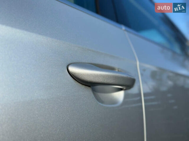 Серый Фольксваген Пассат, объемом двигателя 1.98 л и пробегом 238 тыс. км за 5300 $, фото 7 на Automoto.ua