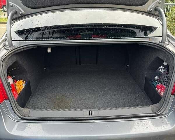 Серый Фольксваген Пассат, объемом двигателя 1.97 л и пробегом 318 тыс. км за 5300 $, фото 17 на Automoto.ua