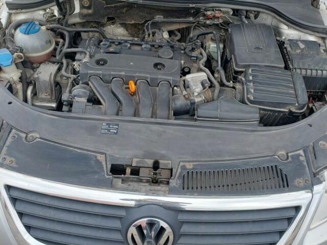 Серый Фольксваген Пассат, объемом двигателя 2 л и пробегом 275 тыс. км за 5200 $, фото 4 на Automoto.ua