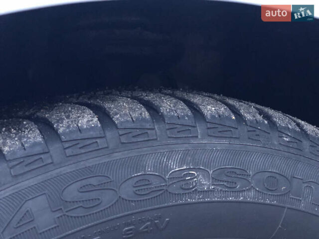 Серый Фольксваген Пассат, объемом двигателя 1.6 л и пробегом 208 тыс. км за 6200 $, фото 12 на Automoto.ua