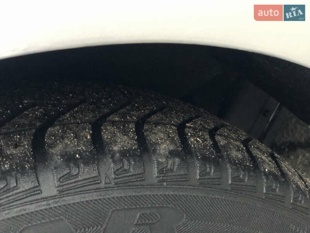 Серый Фольксваген Пассат, объемом двигателя 1.6 л и пробегом 208 тыс. км за 6200 $, фото 51 на Automoto.ua