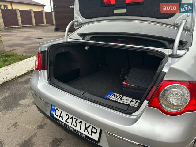 Сірий Фольксваген Пассат, об'ємом двигуна 1.6 л та пробігом 209 тис. км за 6299 $, фото 18 на Automoto.ua