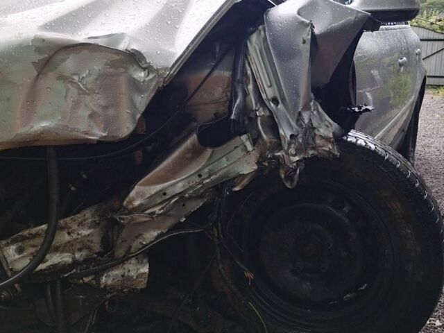 Серый Фольксваген Пассат, объемом двигателя 2 л и пробегом 170 тыс. км за 2000 $, фото 4 на Automoto.ua