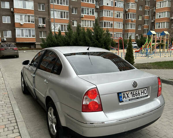 Серый Фольксваген Пассат, объемом двигателя 1.8 л и пробегом 319 тыс. км за 4750 $, фото 1 на Automoto.ua