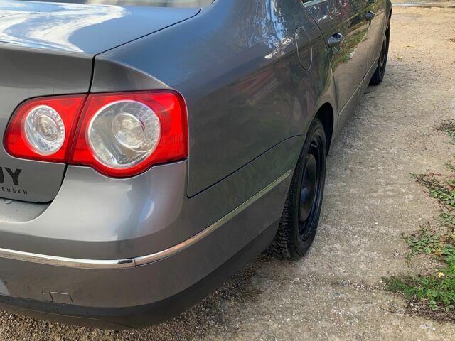 Серый Фольксваген Пассат, объемом двигателя 2 л и пробегом 341 тыс. км за 2996 $, фото 4 на Automoto.ua