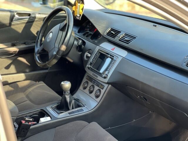 Серый Фольксваген Пассат, объемом двигателя 2 л и пробегом 263 тыс. км за 5000 $, фото 6 на Automoto.ua