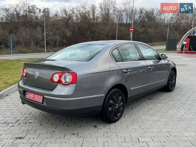 Серый Фольксваген Пассат, объемом двигателя 1.6 л и пробегом 185 тыс. км за 5950 $, фото 11 на Automoto.ua
