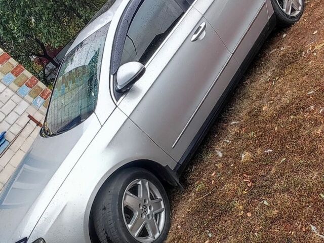 Серый Фольксваген Пассат, объемом двигателя 2 л и пробегом 317 тыс. км за 5500 $, фото 6 на Automoto.ua