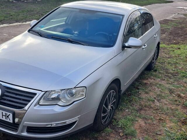 Серый Фольксваген Пассат, объемом двигателя 2 л и пробегом 320 тыс. км за 6000 $, фото 1 на Automoto.ua