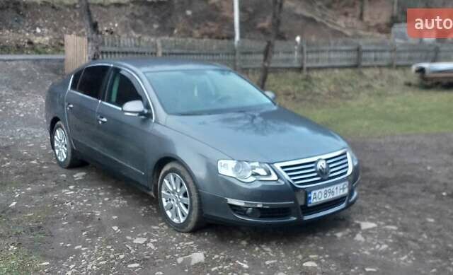 Серый Фольксваген Пассат, объемом двигателя 2 л и пробегом 236 тыс. км за 6500 $, фото 1 на Automoto.ua