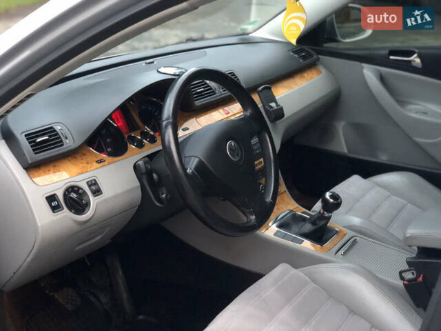 Серый Фольксваген Пассат, объемом двигателя 1.6 л и пробегом 208 тыс. км за 6200 $, фото 41 на Automoto.ua