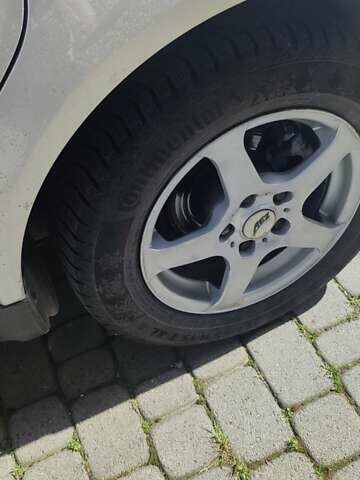 Серый Фольксваген Пассат, объемом двигателя 1.8 л и пробегом 240 тыс. км за 5300 $, фото 9 на Automoto.ua