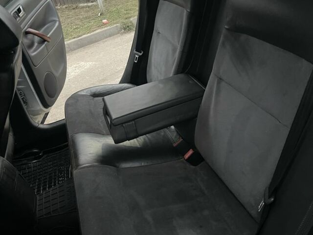 Серый Фольксваген Пассат, объемом двигателя 1.8 л и пробегом 218 тыс. км за 4000 $, фото 10 на Automoto.ua