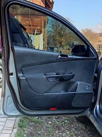 Сірий Фольксваген Пассат, об'ємом двигуна 2 л та пробігом 320 тис. км за 4800 $, фото 7 на Automoto.ua