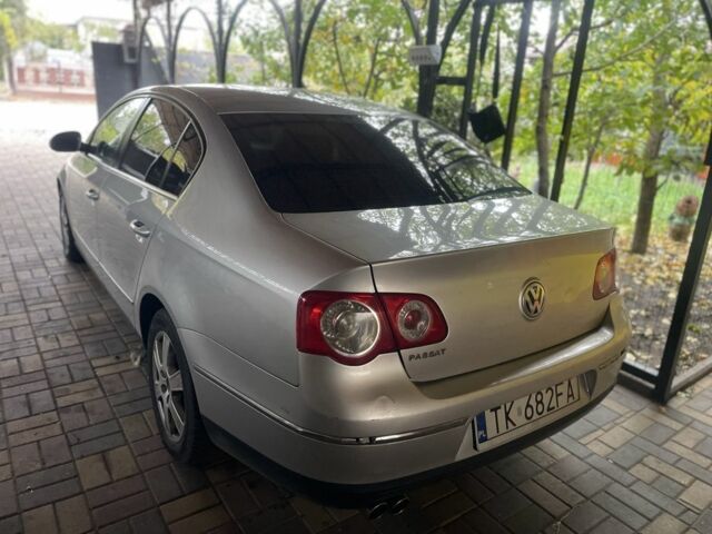 Сірий Фольксваген Пассат, об'ємом двигуна 2 л та пробігом 400 тис. км за 2350 $, фото 1 на Automoto.ua