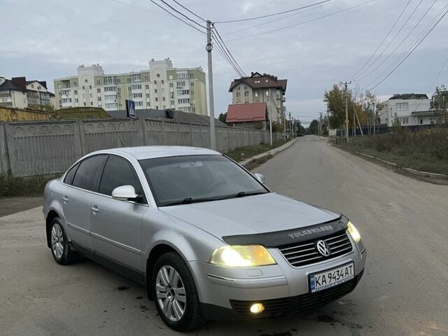 Серый Фольксваген Пассат, объемом двигателя 1.8 л и пробегом 218 тыс. км за 4000 $, фото 1 на Automoto.ua