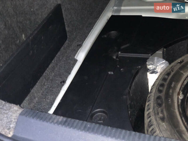 Сірий Фольксваген Пассат, об'ємом двигуна 1.6 л та пробігом 207 тис. км за 6300 $, фото 27 на Automoto.ua