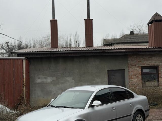 Серый Фольксваген Пассат, объемом двигателя 1.9 л и пробегом 381 тыс. км за 2600 $, фото 7 на Automoto.ua