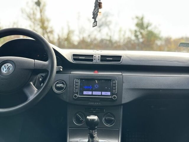 Серый Фольксваген Пассат, объемом двигателя 2 л и пробегом 328 тыс. км за 3250 $, фото 12 на Automoto.ua