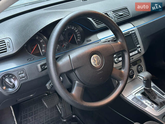Сірий Фольксваген Пассат, об'ємом двигуна 2 л та пробігом 251 тис. км за 4999 $, фото 12 на Automoto.ua