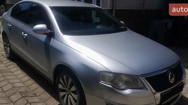 Сірий Фольксваген Пассат, об'ємом двигуна 2 л та пробігом 285 тис. км за 6150 $, фото 4 на Automoto.ua