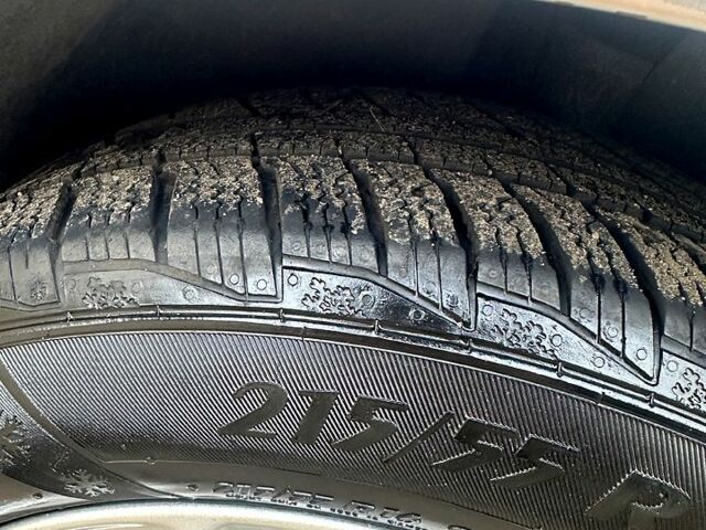 Серый Фольксваген Пассат, объемом двигателя 1.8 л и пробегом 319 тыс. км за 5700 $, фото 2 на Automoto.ua