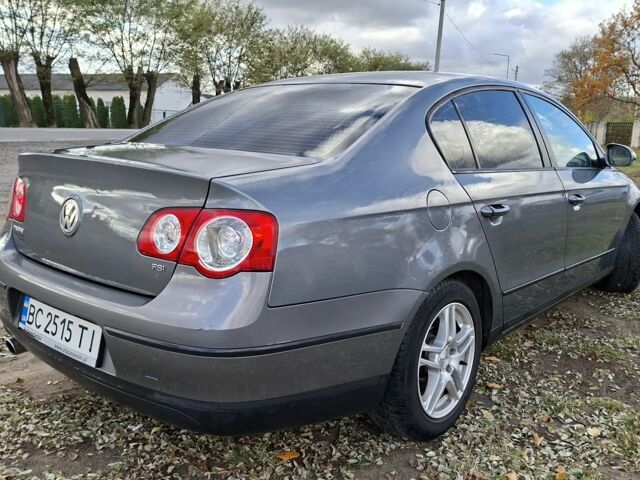 Серый Фольксваген Пассат, объемом двигателя 1.6 л и пробегом 256 тыс. км за 5300 $, фото 3 на Automoto.ua