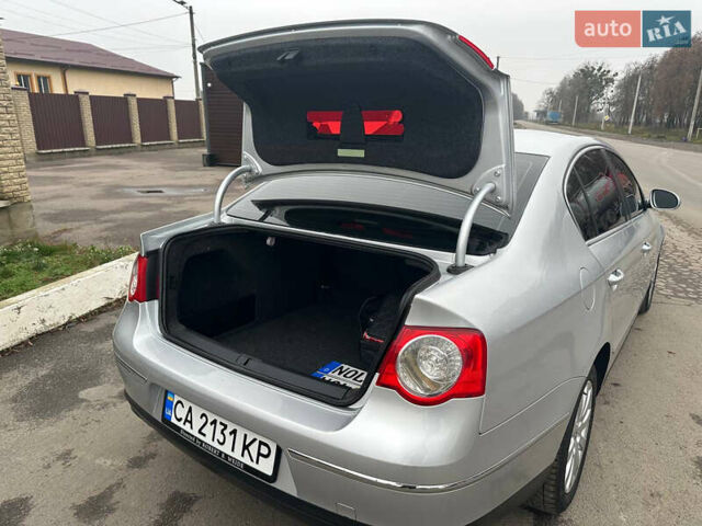 Сірий Фольксваген Пассат, об'ємом двигуна 1.6 л та пробігом 209 тис. км за 6299 $, фото 17 на Automoto.ua
