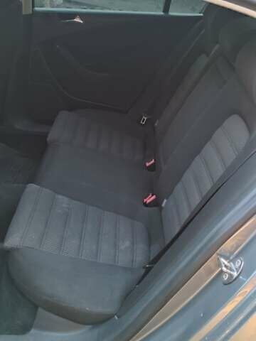 Сірий Фольксваген Пассат, об'ємом двигуна 2 л та пробігом 320 тис. км за 4800 $, фото 9 на Automoto.ua