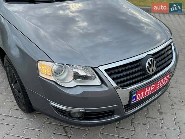 Серый Фольксваген Пассат, объемом двигателя 1.6 л и пробегом 185 тыс. км за 5950 $, фото 1 на Automoto.ua