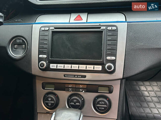 Сірий Фольксваген Пассат, об'ємом двигуна 2 л та пробігом 251 тис. км за 4999 $, фото 17 на Automoto.ua