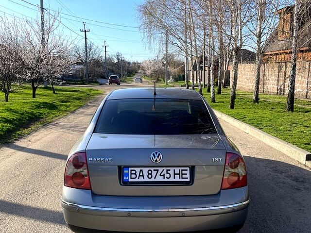 Серый Фольксваген Пассат, объемом двигателя 1.8 л и пробегом 270 тыс. км за 5400 $, фото 4 на Automoto.ua