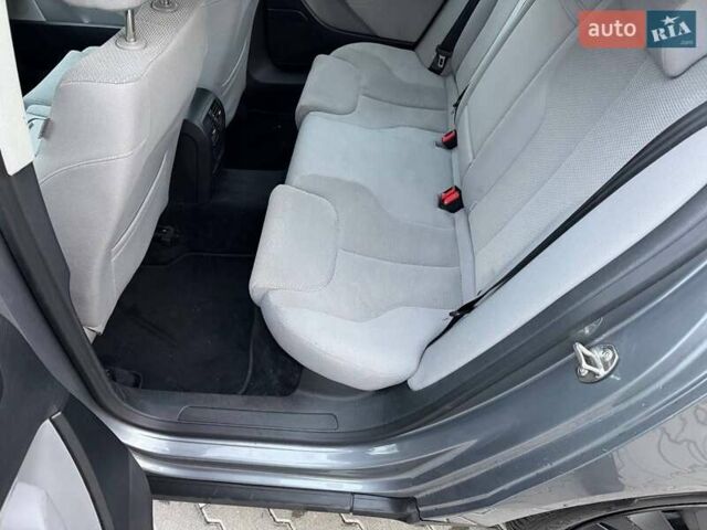 Серый Фольксваген Пассат, объемом двигателя 1.6 л и пробегом 185 тыс. км за 5950 $, фото 46 на Automoto.ua