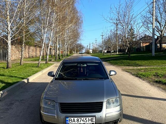 Серый Фольксваген Пассат, объемом двигателя 1.8 л и пробегом 270 тыс. км за 5400 $, фото 1 на Automoto.ua