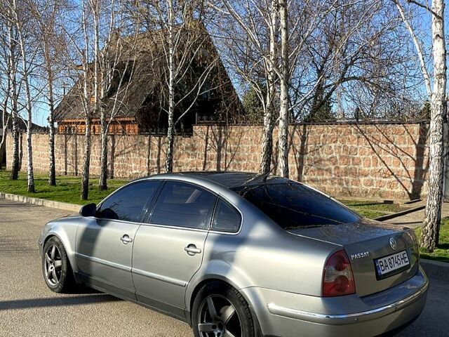 Серый Фольксваген Пассат, объемом двигателя 1.8 л и пробегом 270 тыс. км за 5400 $, фото 5 на Automoto.ua