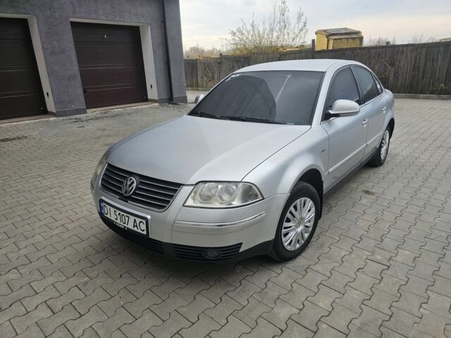 Серый Фольксваген Пассат, объемом двигателя 2 л и пробегом 295 тыс. км за 4600 $, фото 1 на Automoto.ua