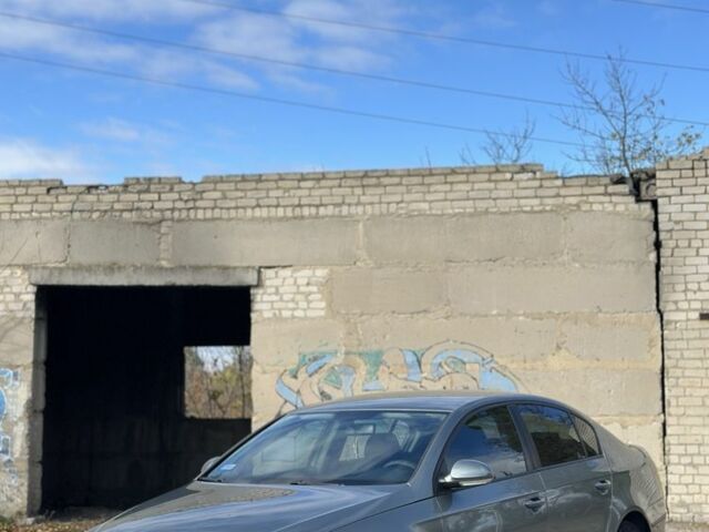 Серый Фольксваген Пассат, объемом двигателя 2 л и пробегом 328 тыс. км за 3250 $, фото 2 на Automoto.ua